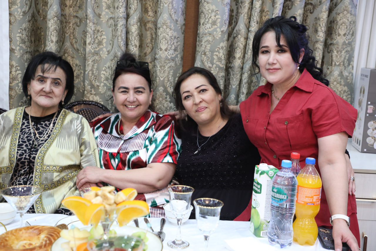 https://admin.ferganateatr.uz/files/news/file-1744105108084-376142522.jpg